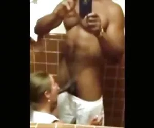 La camarera chupa la bbc en el restaurante aseo putas hot desnudas