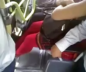 Desi autobús tocar las tetas voyeur mujeres muy zorras xxx