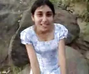 Sri-ланкийская la niña le da sexo oral los culos mas grande del porno