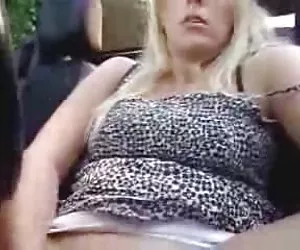 La rubia niños de 2 von 4 les automático public sex porno