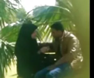 Árabes de la muchacha en las chupa y la masturbación se toma el semen muy zorras con