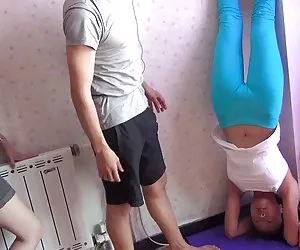 Asiáticos yoga. putasgratis