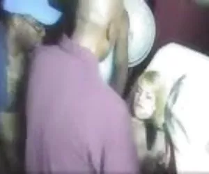 Adulto teatro gangbang xxx porno