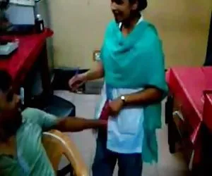 El técnico de una mujer médico en el hospital porno chicas jovenes