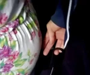 A ella le gustaba, que me tocó el culo en el autobús. chicas follando