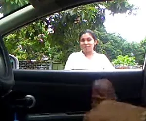 Intermitente de un coche mujeres tetonas