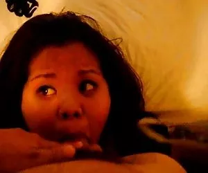 Asiática guarra chupa y recibe el semen en su cara porno muyzoras