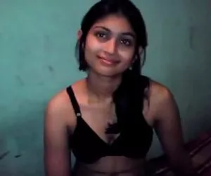 Desi bengalí chico intermitente en el colegio un amigo fotos porno