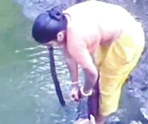 Bangla desi de la aldea de la natación en el público videos pporno gratis