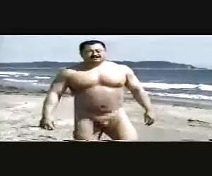 Japonés oso desnuda en la playa mujeres putas