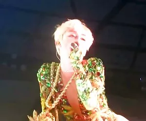 Cachonda de miley cyrus de la colección - disfrute descargar videos porno