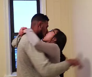 Coreano estudiante besándose con ella el primer negro chico. por atras xxx