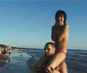 Franco desnuda adolescente culo en una playa pública x putas