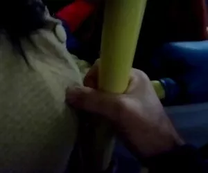 Sentindo vi (tocar el pecho) nalgonas porno videos