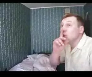 Jugar con el milf y el chico un poco mayor videos porno caseros