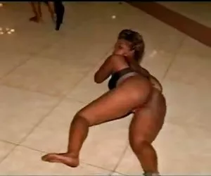 El club de tanzanía 2 chicas con cam