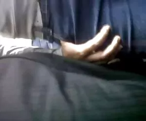 Una niña con mucho gusto de rublos en autobús vídeos porno