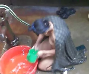 Los vecinos oculta en el baño de 4 las perras del porno