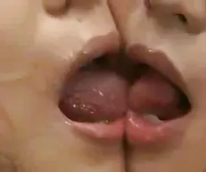 Азиатки de lesbianas besos ricas putas porno