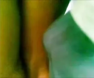 Encoxada 129: espectacular rubia en jeans-pantalones cortos en autobús sí. videos de sexo