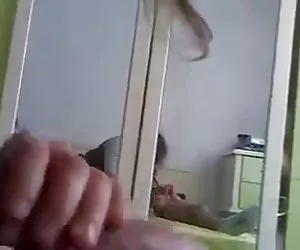 Baño ama de casa chupa la polla xxx de perros