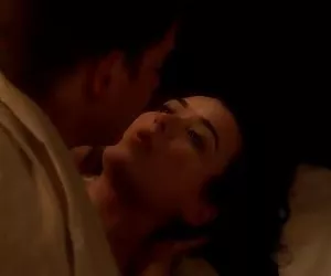 Cote de pablo, debajo de la manta chicas guarras