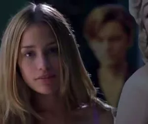 Piper perabo el bar el coyote (sin clasificación) videos pornus gratis