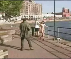 En las zonas comunes videos tetas muy grandes