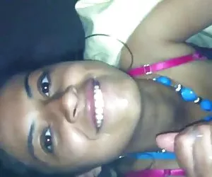 Sexy adolescente en la end usa el tío nick dick videos x porno