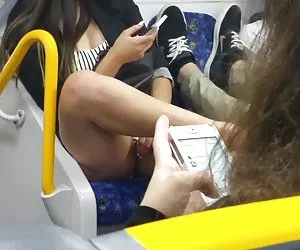 Australianos de vaquillas de los adolescentes en el área de la estación xxx peliculas