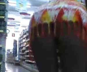 Vaquillas en el supermercado sin ropa interior xxx gratis