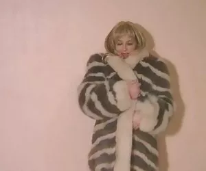 La pelliza fetiche 2 chicas putas porno gratis