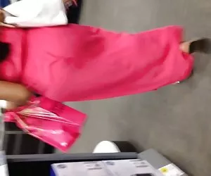 Grueso negro milf culo en la rosa de ver a través de vestido videos de mujeres calientes