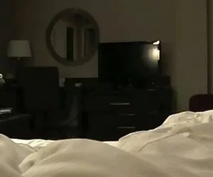 Servicio de habitación 1 sexo anal con mujeres