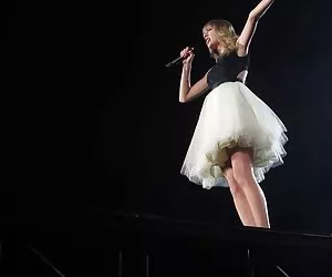 Taylor swift actúa en el salón de detroit videos viejas xxx