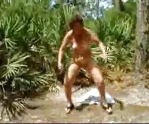 Una alegre chica xxx por no