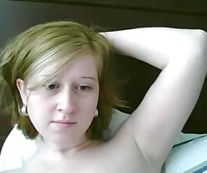 El adolescente muestra el coño porno video gratis