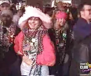 Tetas intermitente de mardi gras videos xno gratis