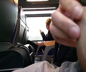 Masturbatng nbs bastante chica rubia con gafas portno casero